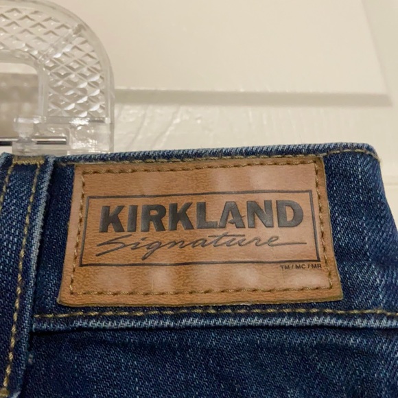 Kirkland Signature Men’s Blue Jeans Size 38 Waist x 30 Inseam Costco - Picture 3 of 11